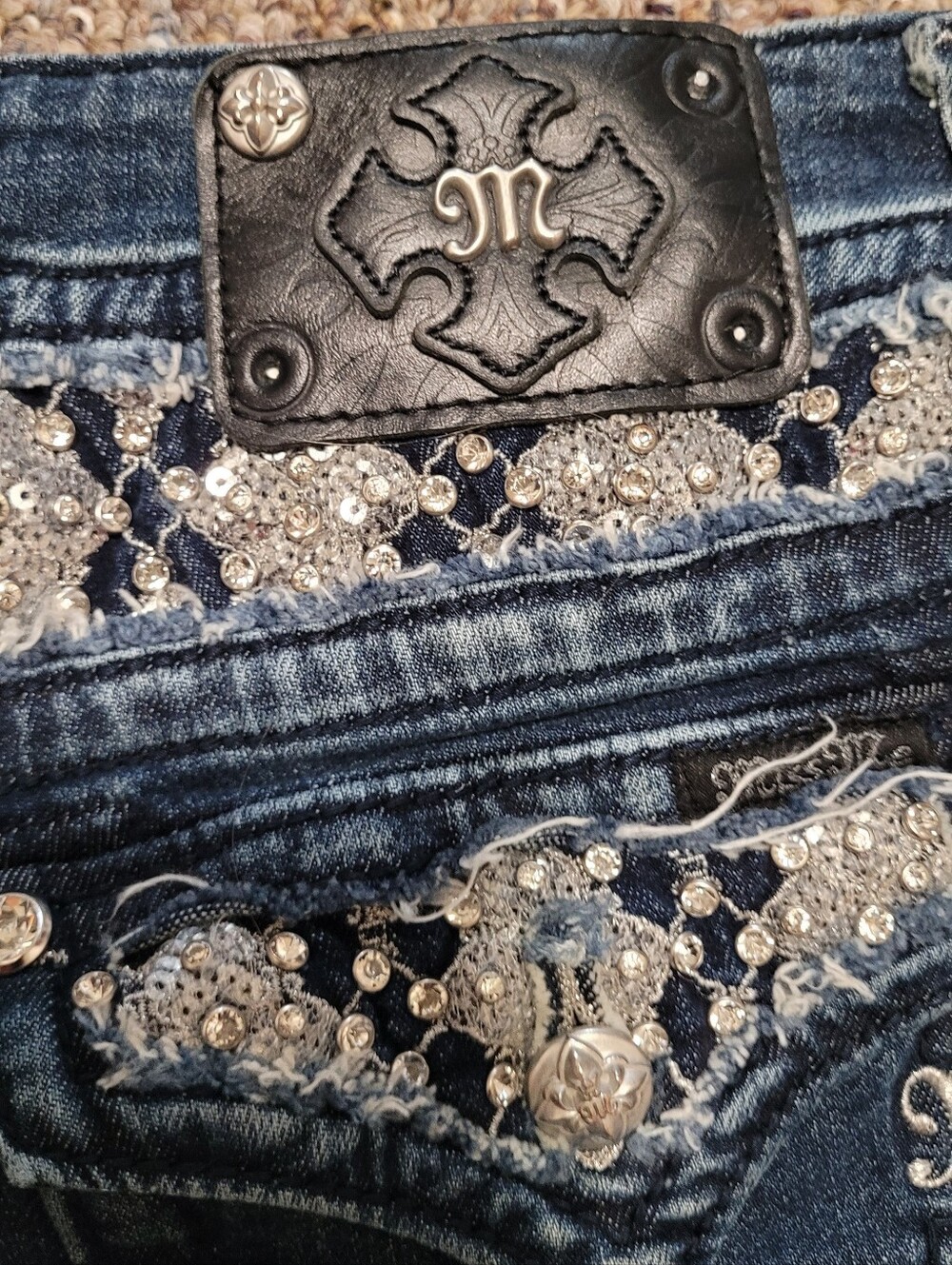 Miss Me Women's Dark Wash Boyfriend Capri Jeans Size 27 - Picture 6 of 8